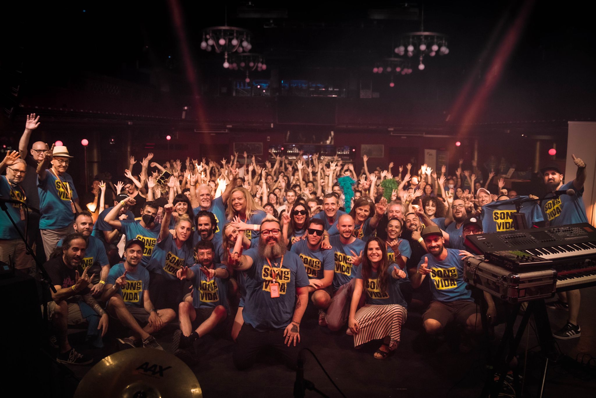 400 personas bailan a ritmo de SONG VIDA